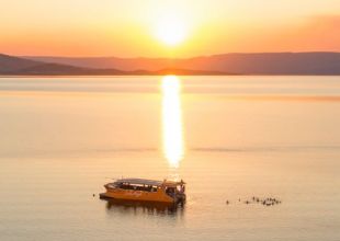 Lake Argyle Tours boat