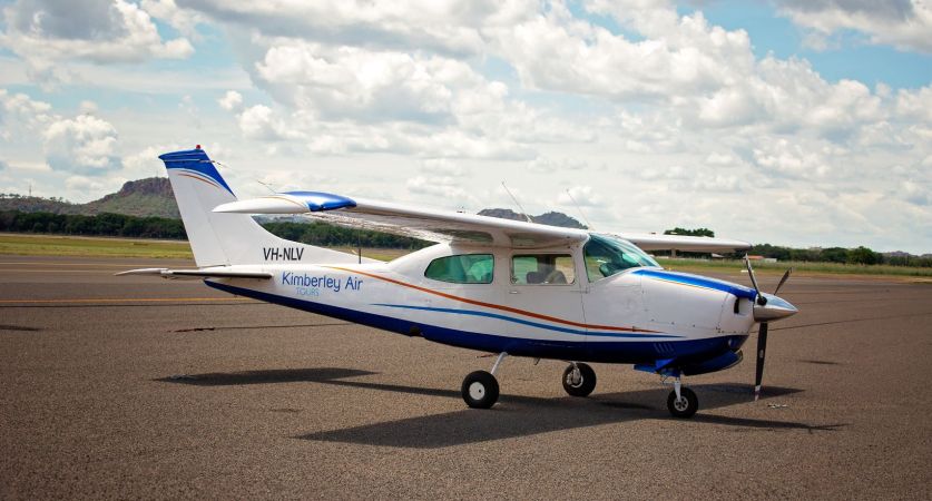 Cessna 210