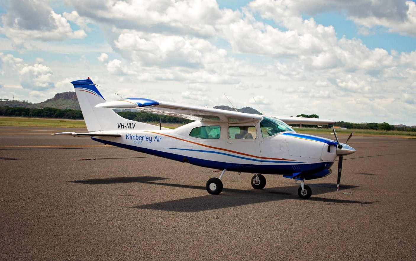 Cessna 210